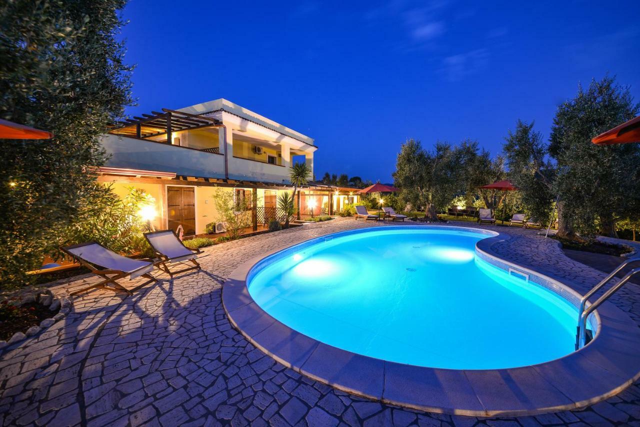 Parco Dei Limoni Guest House Peschici Luaran gambar